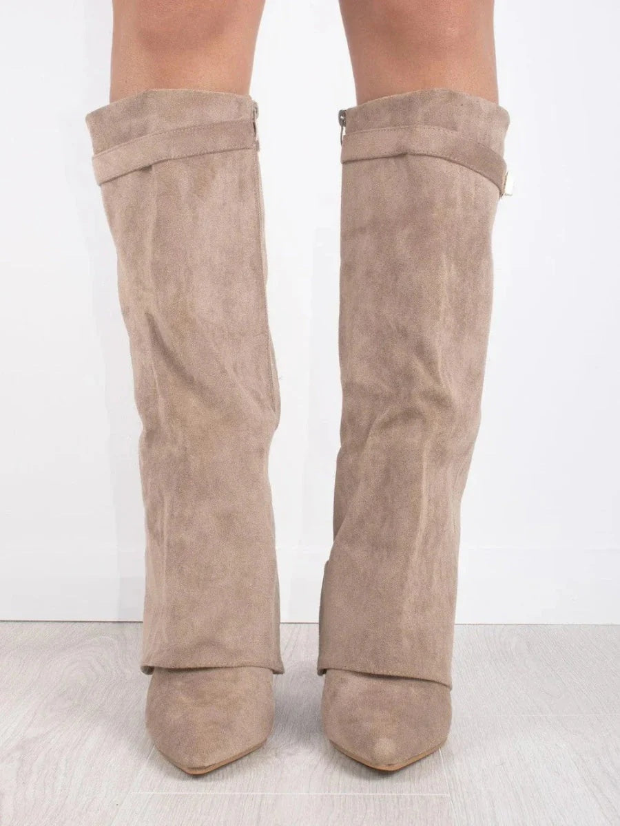 Elva | Elegante Suede-Stiefel mit goldenen Details