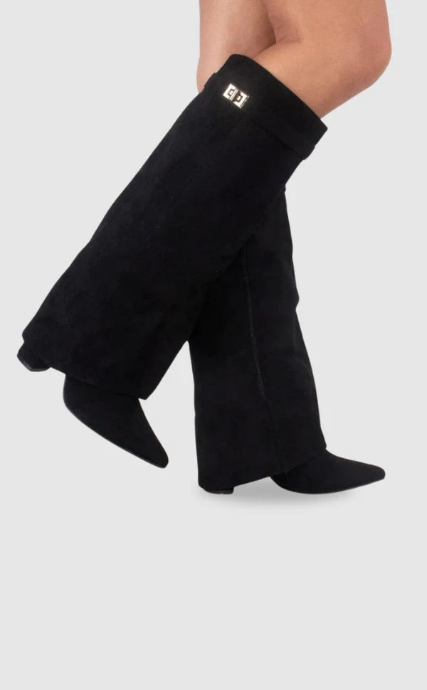 Elva | Elegante Suede-Stiefel mit goldenen Details